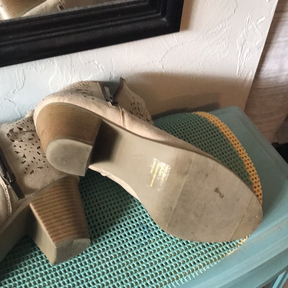 fabric ankle boot - Picture 2 of 2